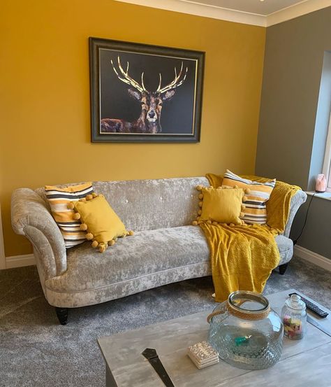 Lounge 2023, Mustard Living Rooms, Yellow Walls Living Room, Grey And Yellow Living Room, Yellow Decor Living Room, Living Room Decor Gray, Yellow Living Room, Yellow Home Decor, Living Room Decor Cozy