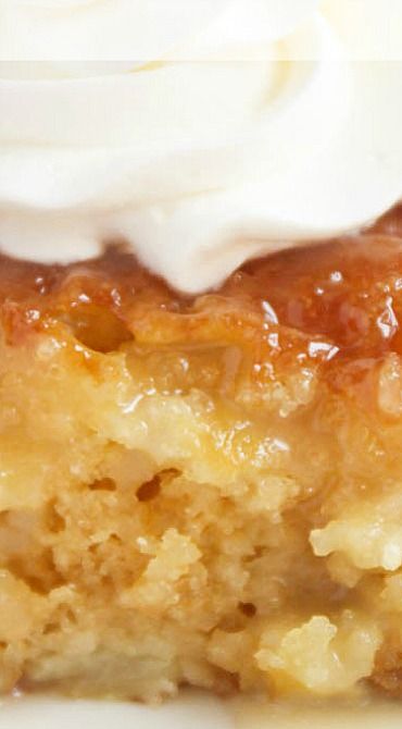 Pineapple Poke Cake, Pineapple Desserts, Pineapple Recipes, Poke Cake Recipes, Poke Cakes, Pineapple Upside, Pineapple Upside Down Cake, Pineapple Cake, A Piece Of Cake