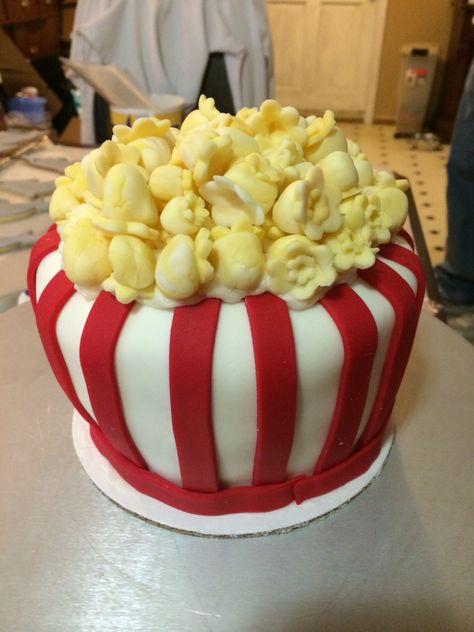 Movie themed Birthday cake by River City Handmade. 225-892-0304. Popcorn Birthday, Cake Popcorn, Creme Cake, Elegant Cake Design, Popcorn Cake, Gift Box Cakes, Movie Cakes, Popcorn Party, Themed Birthday Cakes