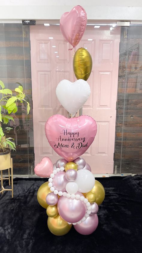 Balloon Hugs, Ballon Buquet, Happy Anniversary Mom Dad, Balloon Business, Valentines Balloons, Anniversary Congratulations, Parents Anniversary, Balloon Twisting, Balloon Arrangements