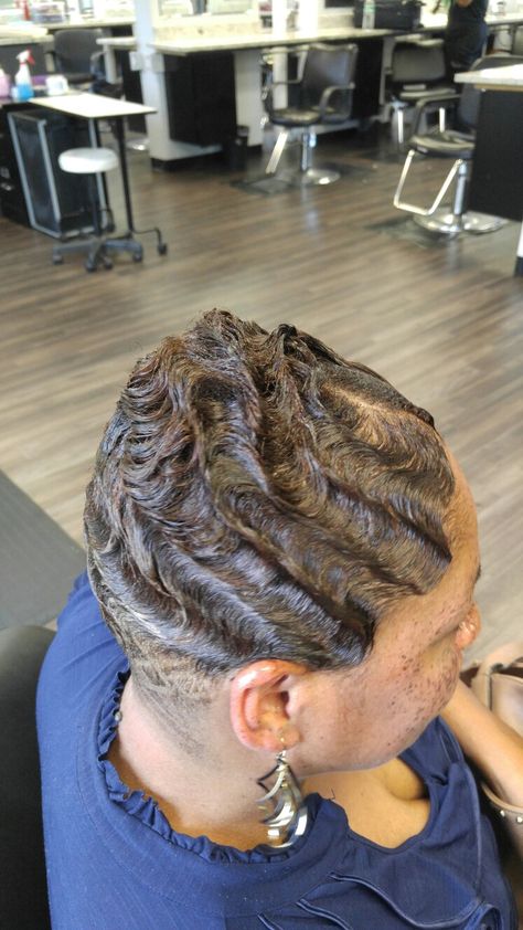 Push up finger waves!! Finger Waves Short Hair, Finger Wave Hair, Finger Wave, Finger Waves, Wave Hair, Hair Waves, Hair Cut, Cut And Color, At Home Workouts