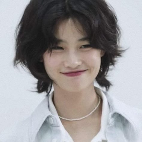 Jung Hoyeon, Short Grunge Hair, Short Hair Tomboy, Hair Inspiration Short, Hair Reference, Short Hair Haircuts, Grunge Hair, Pretty Ppl, Dream Hair