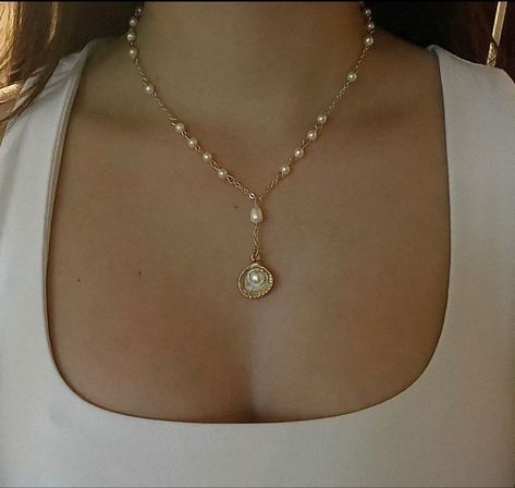 Jewelry Ideas To Make, Seashells Necklace, Bijoux Art Nouveau, Choker Necklace Designs, Ocean Jewelry, Dope Jewelry, Crafts Jewelry, Classy Jewelry, Necklace Pearl