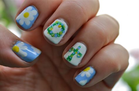 Swedish Nails, Midsommar Nails, Swedish Midsummer, Autumn Nails, Nailed It, Vanity Fair, Nail Designs, Vanity, Convenience Store Products