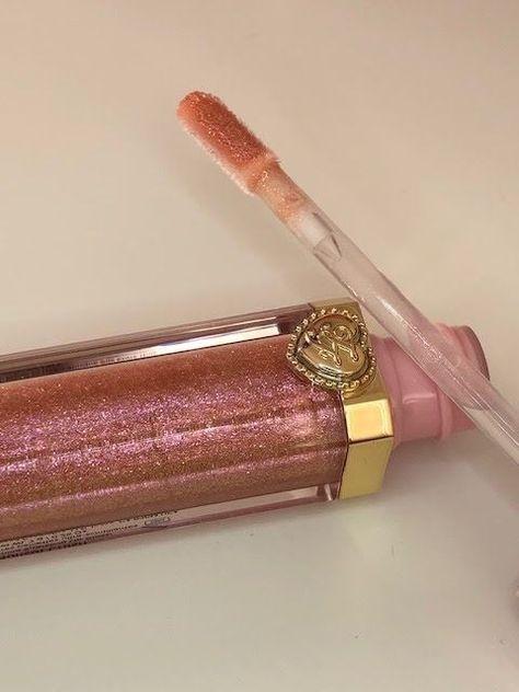 Toofaced Makeup, Clay Collins, Glossier Girl, Girl Lips, Ethereal Makeup, Gloss Labial, Pink Life, Doll Makeup, Fancy Makeup