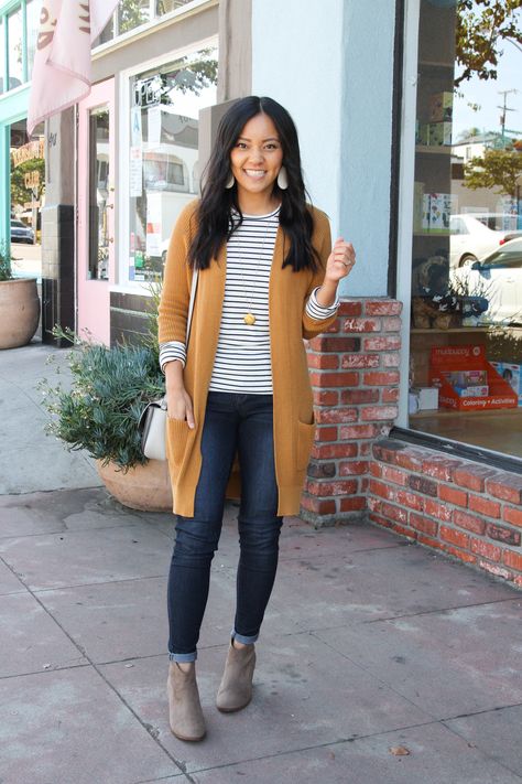 striped tee + long tan cardigan + skinny jeans + taupe booties Casual Dinner Outfit Winter 2023, Style A Long Cardigan, Outfit With Long Cardigan, Long Cardigan Outfit, Wineries Outfit, La Girls, Tan Cardigan, Business Casual Outfits For Work, Business Casual Outfits For Women