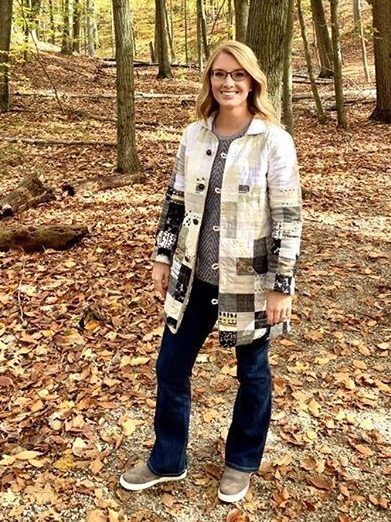 Patchwork Jackets For Women Pattern, Patchwork Shirt Sewing Pattern, Patchwork Chore Coat Pattern, Patchwork Coat Diy, Patchwork Quilt Coats, Quilted Coat Pattern Jackets, Quilted Jacket Patterns For Women, Quilted Jacket From Sweatshirt, Quilt Clothes Fashion