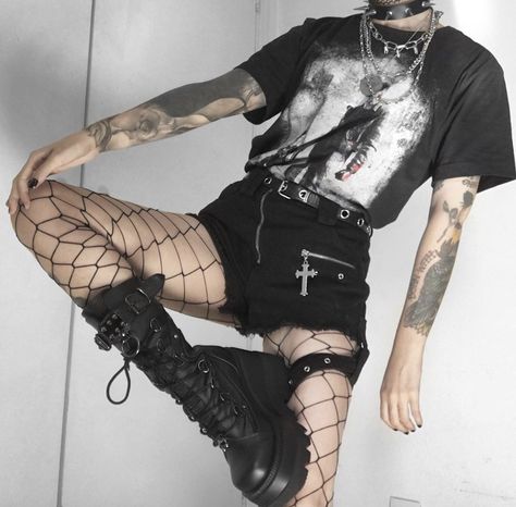 Fishnet Aesthetic Grunge, Fishnet Leggings Outfit, Alt Style Inspiration, Goth Fits, Outfit Boards, Fishnet Leggings, Punk Clothing, Grunge Outfit, Alt Style