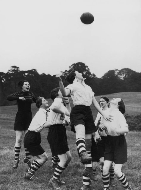 Girls Playing Football, Bedford England, Goodison Park, St Helens, Sport Body, Playing Football, Fantasy Sports, The Secret History, Womens Football