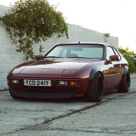 Porsche 924 UK RHD spec with fender flares Porsche 968, Stanced Cars, Porsche 924, Porsche 928, Porsche 914, Porsche 944, Vw Porsche, Vintage Porsche, Vw Touareg