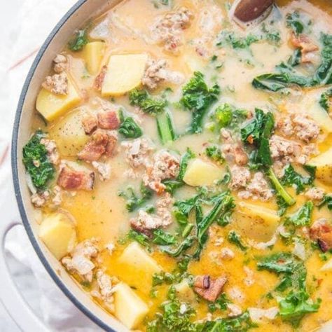 Whole30 Zuppa Toscana - 40 Aprons Healthy Zuppa Toscana, Olive Garden Soup, Whole30 Soup, Whole 30 Soup, Kale Sausage, Whole30 Soup Recipes, Olive Garden Soups, Soup Italian, Sausage And Bacon