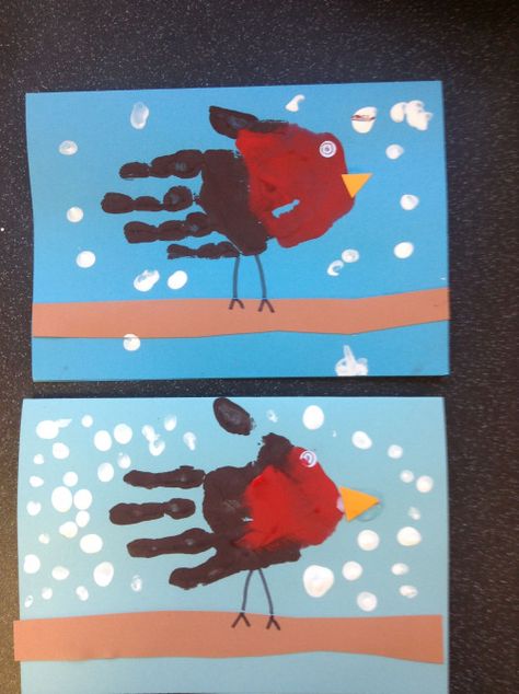 Handprint robin Christmas cards made at nursery. The mummies will love these! #christmascards #christmas #cards #eyfs Childs Christmas Card Ideas, Handprint Robin Christmas Card, Handprint Christmas Cards Eyfs, Robin Handprint Card, Robin Handprint, Christmas Cards Eyfs, Handprint Robin, Christmas Cards Crafts, Christmas Eyfs