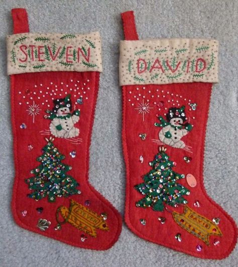 Homemade Christmas Stockings Ideas, Stocking Embroidery, Stocking Diy, Felt Figures, Embroidery Felt, Holiday Crafts Gifts, Stocking Ideas, Vintage Christmas Crafts, Diy Stockings