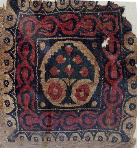 Egyptian Textiles, Coptic Textiles, Coptic Art, Medieval Pattern, Medieval Embroidery, Hooked Rugs Primitive, Museum Studies, Egyptian Museum, Tree Tapestry