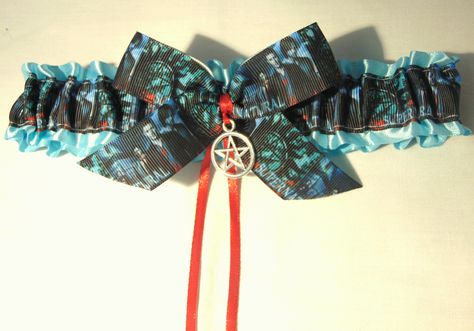 Supernatural Themed Wedding, Supernatural Wedding Theme, Supernatural Wedding, Supernatural Pentagram, Wedding Garter, Supernatural Fandom, Deathly Hallows, Nature Wedding, Garters