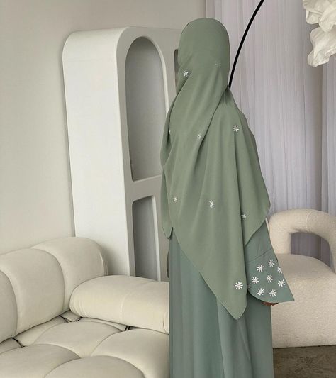 Sage Green Abaya Aesthetic, Sage Green Hijab Outfit, Green Hijab Aesthetic, Sage Green Hijab, Sage Green Abaya, Green Hijab Outfit, Halal Fashion, Green Abaya, Cute Hijabi Outfits