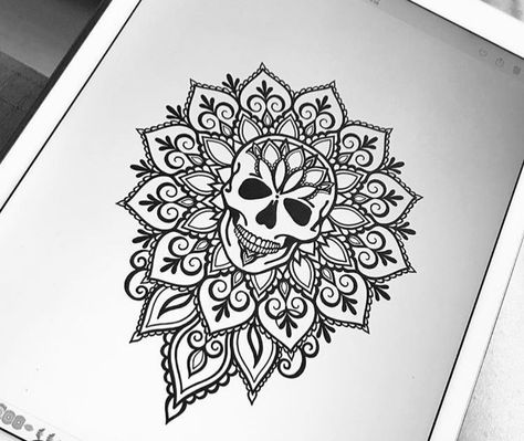 Halloween Mandala Tattoo, Halloween Spine Tattoo, Sugar Skull Tattoo Design, Gothic Mandala, Sugar Skull Drawing, Henna Drawings, Thigh Tattoo Designs, Cool Tattoo Drawings, Skull Art Drawing