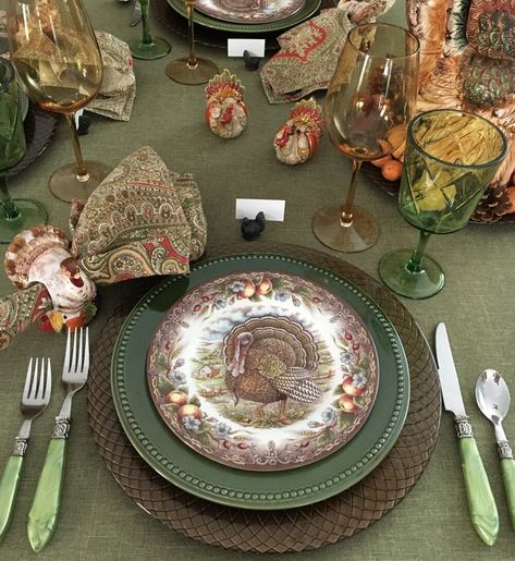 Thanksgiving tablescape, table setting, turkey tureen, green and amber, For more information about everything on this table please visit my blog by clicking on the link: https://www.whispersoftheheart.com/blog/2019/10/30/come-to-the-turkey-table Thanksgiving Table Design, Fun Table Settings, Turkey Table, Turkey Plates, Thanksgiving Tablescape, Tablescape Ideas, Royal Stafford, Thanksgiving Table Settings, Thanksgiving Tablescapes