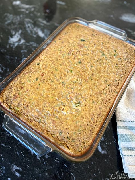 This good old-fashioned southern cornbread dressing is perfectly fluffy, moist, and full of flavor and made easier with a couple of secret ingredients. It's a must for Thanksgiving dinner or Christmas and will even have Mom asking for your recipe! Old Fashioned Cornbread Dressing, Southern Cornbread Dressing, Cornbread Dressing Southern, Southern Thanksgiving, Thanksgiving Dressing, Dressing Recipes Cornbread, Traditional Thanksgiving Menu, Southern Cornbread, Homemade Cornbread