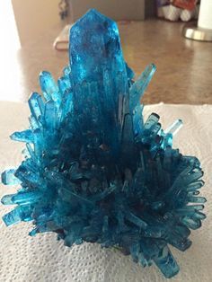 Diy Crystal Growing, Borax Crystals Diy, Crystals At Home, Diy Crystal Crafts, Grow Your Own Crystals, Crystal Growing, Borax Crystals, Growing Crystals, How To Make Crystals