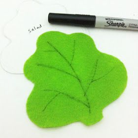 Happy Pills Studio: DIY Felt Food : Salad Leaf Simple Food To Make, Diy Felt Food, Felt Food Patterns Free, Felt Template, Felt Food Diy, Felt Food Patterns, Felt Fruit, Food Salad, Baby Mobil