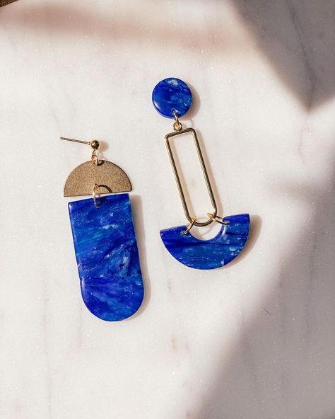 Dianna | Earring Creator on Instagram: “Does anyone else have an obsession with royal blue? 💙 I used to not care for it, but as I’ve gotten older I’ve drifted closer to favoring…” Gold Polymer Clay Earrings, Heavy Jewelry, Gold Polymer Clay, Jewelry Hooks, Magnolia Design, Love Or Hate, Royal Blue And Gold, Funky Design, Polymer Clay Creations