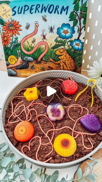 Engaging Elodie on Instagram: "Save Superworm! 🪱🌼

Elodie loved this simple messy play activity! She used the tweezers to pick out the ‘worms’ then enjoyed exploring the ‘mud’ with her hands! 

We love all the Julia Donaldson books but Superworm is definitely a favourite at the moment! 💛

Taste Safe Sensory Mud Recipe 
⭐️ One cup of flour 
⭐️ 5 tablespoons of coco powder (add more if you would like a darker colour) 
⭐️ 5 tablespoons of oil (I used oil olive) 

Mix the ingredients together in a large bowl and you are ready to go! The oil gives the mud a great consistency and makes it slightly stick together. It’s great for little hands to mould and create things! 💡

⚠️Bake the flour for 15 minutes and stir halfway to make sure any germs have been killed. 

#sensoryplay #messyplay #messy Taste Safe Sensory, Mud Recipe, Julia Donaldson Books, Messy Play Activities, Room Activities, Used Oil, Julia Donaldson, Play Activity, Messy Play