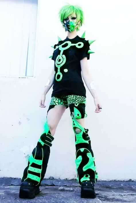 Cyberpunk Green Outfit, Glowwave Outfits, Neon Green Outfit Aesthetic, Neon Cyberpunk Outfit, Cyberpop Fashion, Cybergoth Clothes, Aliencore Outfit, Alien Aesthetic Outfit, Rave Outfit Neon