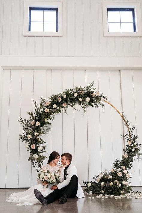 Moongate Arch, Wedding Arch Circle, Arch Photo Backdrop, Circle Wedding Arch, Bridal Balloons, Round Wedding Arch, Photo Backdrop Stand, White Wedding Arch, Arch Photo