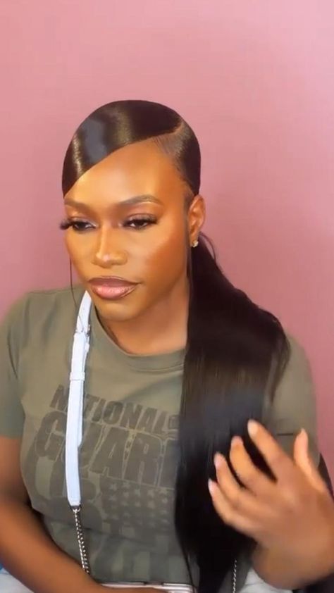 Swoop Ponytail, Hairstyles Sleek, Side Ponytail Hairstyles, Low Ponytail Hairstyles, Slick Ponytail, Parting Hair, Short Box Braids Hairstyles, Weave Ponytail Hairstyles, Sleek Ponytail Hairstyles