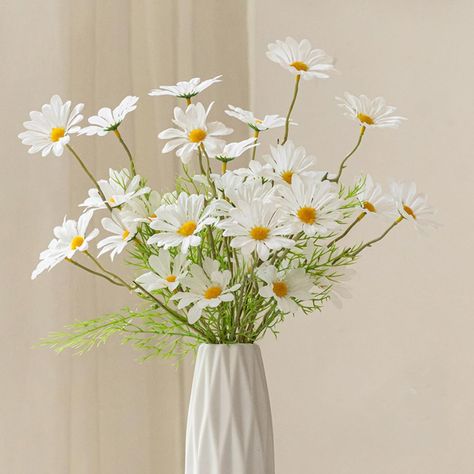 PRICES MAY VARY. 【Lifelike Daisies Bouquet】Daisy flowers means happy and lively, give you a sunshine feeling, you can bundle them together, they are looked simpleness and cute, or work with these Daisy bouquet to create many lovely bouquets for DIY floral arrangements decor that fits perfectly into your personal decor. 【High Quality Material】Made of High-Quality silk + PU material, comfortable, Durable，Precision imitation of the real flower size, color, shape, texture and other details of the pr White Floral Wedding Bouquet, Simple Spring Wedding, Flower Diy Paper, Daisies Bouquet, Daisy Room, Daisy Centerpieces, Fake Flowers Decor, Daisy Decorations, Daisy Decor