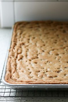 Bar Recipes For Jelly Roll Pan, Chocolate Chip Pan Cookies Toll House, Chocolate Chip Cookie Bars 10x15, Tollhouse Pan Cookies, Jelly Roll Pan Cookie Bars, Toll House Brownies Bar Recipes, Tollhouse Bars Recipe, Chocolate Chip Cookies In A Pan, Toll House Pan Cookies