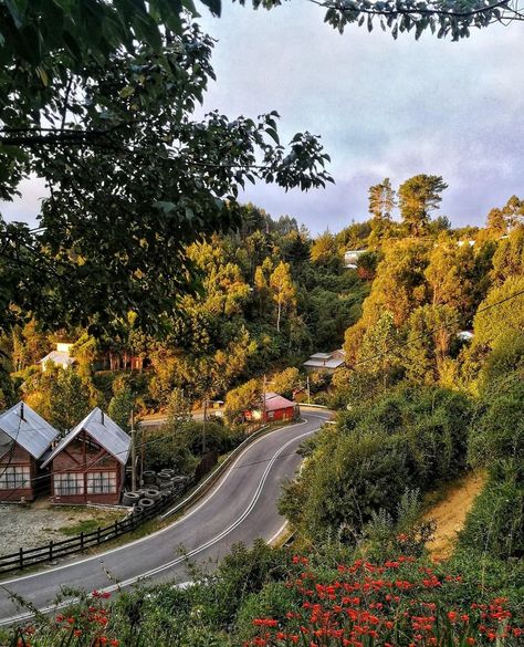 📍Bahía Mansa es la zona geográfica ubicada en la comuna de San Juan de la Costa perteneciente a la Provincia de Osorno, Chile 🇨🇱 Dream Life, Country Roads, Road, San Juan