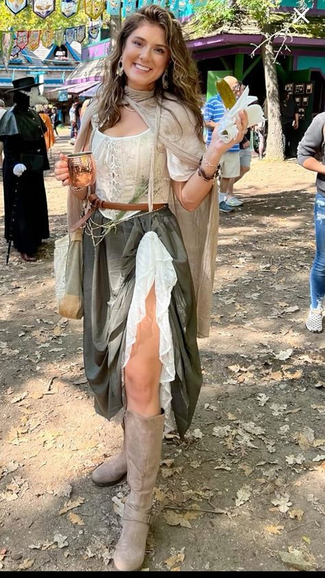 Womens Ren Faire Outfit, Summer Ren Faire Costume, Rein Faire Outfits, Medieval Fair Outfit, Renisance Aesthetic Outfits, Ren Faire Outfits Fairy, Ren Fest Costumes Women, Renassiance Fair Outfits, Ren Faire Aesthetic