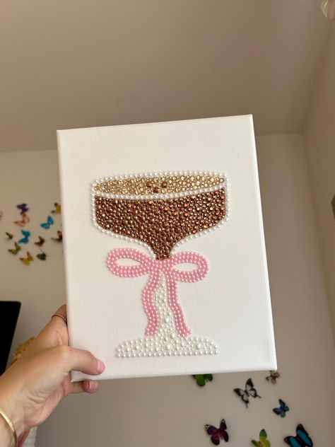 Super cute espresso martini diamond painting! 8x10 canvas made with rhinestones and pearls! Hand painted and made to order! Mini Diamond Painting, Diamond Art Pictures, Painting For College Apartment, Gemstone Canvas Art, Gem Canvas Art Ideas, Beaded Canvas Art, Rhinestone Painting Ideas, Diamond Canvas Art, Badazzel Canvas