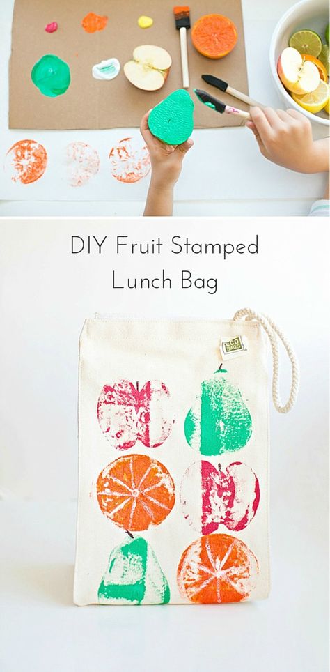 DIY fruit stamps with the kids and make this cute lunch bag! Kids Tote Bag, Fruit Market, Kids Totes, Sac Diy, Lunch Bags, Fruit Print, Summer Crafts, Arts And Crafts For Kids, Diy Bag