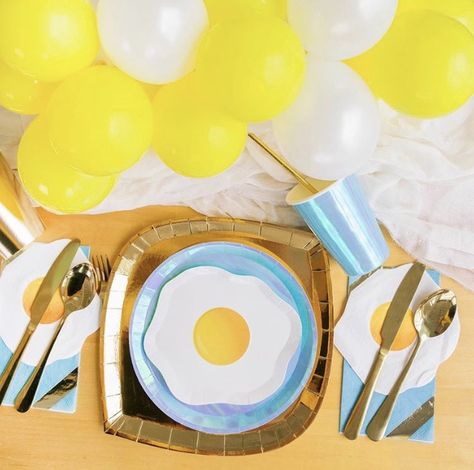 Baby Birthday Breakfast, Egg Themed Party, Breakfast Themed Birthday Party, Breakfast Birthday Party, Egg Party, Birthday Breakfast Party, Egg Cupcakes, Birthday Breakfast, Big Breakfast