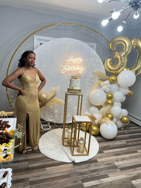 35 Birthday Decoration Ideas For Women, 35th Birthday Party Decorations, 25th Birthday Party Decorations For Her, Grown Birthday Ideas, 24th Birthday Ideas Decorations, Simple 35th Birthday Decorations, Classy 30th Birthday Decor, 35th Birthday Decor, Small 30th Birthday Party Ideas