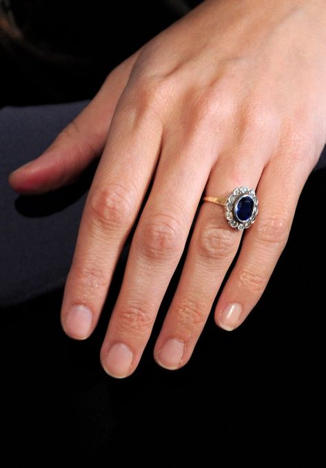 Penelope Cruz's original engagement ring from Javier Bardem was this beautiful antique sapphire in a two-tone setting Engament Rings, Heirloom Rings, The Bling Ring, Green Amethyst Ring, Engagement Celebration, Celebrity Engagement Rings, Best Engagement Rings, Penelope Cruz, Sapphire Earrings