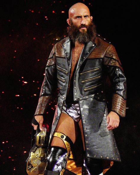 Tommaso Ciampa - NXT Champion, 2018 Tommaso Ciampa, Wrestling Posters, Bald Men, Professional Wrestling, Pro Wrestling, Samurai Gear, Wwe, Wrestling, Celebrities