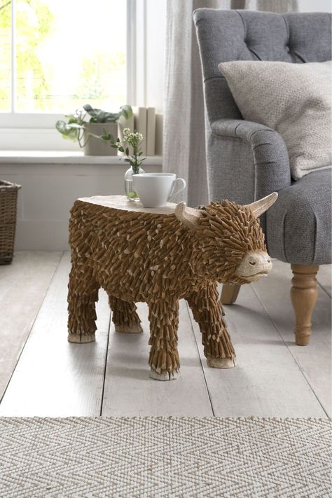 Unusual Bedside Tables, Ahal Teke, Side Table Styling, Bedside Stands, Cow Kitchen, Chainsaw Carving, Country Style Kitchen, Square Side Table, Side Table Design