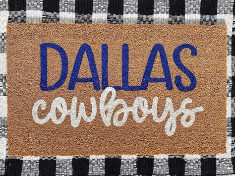 Front Doorstep, Doormat Design, Sport Mat, Door Mat Diy, Football Diy, Fall Doormat, Halloween Door Mat, Door Mats, Team Names