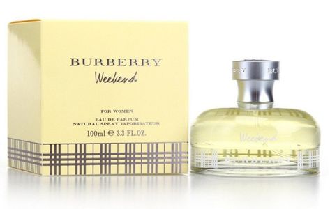 Burberry Weekend for Women by Burberry Review How To Apply Perfume, Burberry Weekend, Popular Perfumes, Feminine Fragrance, Perfume Reviews, Perfume Brands, Peach Blossoms, Fragrance Design, Fresh Green