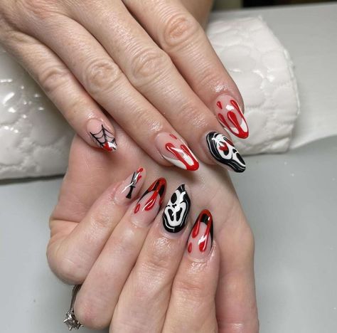 Spooky Nails Acrylic Short, Horror Movie Nail Designs, Scream Face Nails, Terrifier Nails, Horror Nails Halloween, Scream Nail Art, Ghostface Nails, Classy Gel Nails, Scream Nails