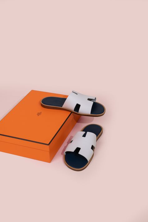 Hermès Izmir Sandals in Blanc De Paris / Bleu Céleste Hermes Cypher Sandal, Hermes Legend Sandals, Hermes Blue Glacier, Hermes Izmir Sandal, Hermes Terre Dhermes, Hermes Shoes, Personal Shopper, Paris