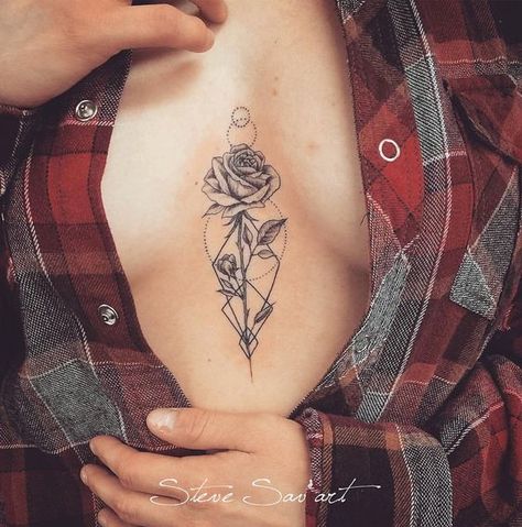 Tatouage underboobs : 30 inspirations repérées sur Pinterest pour sublimer sa poitrine ! Rose Chest Tattoo, Underboob Tattoo Designs, Underboob Tattoo, Cool Chest Tattoos, Inspiration Tattoos, Cat Tattoos, Chest Tattoos For Women, Chest Piece Tattoos, Butterfly Tattoos