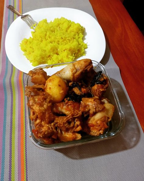 Kienyeji chicken and Tumeric Rice Tumeric Rice, Chicken Wings, Food To Make, Rice, Meat, Chicken