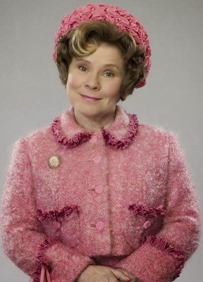 Ranking The 17 Most Evil Characters In "Harry Potter" - SURPRISE! They named Umbridge as #1 with Voldemort as #2 Harry Potter Umbridge, Delores Umbridge, Harry Potter Kostüm, Dolores Umbridge, Imelda Staunton, Rubeus Hagrid, Cho Chang, Harry Potter Cosplay, Buku Harry Potter