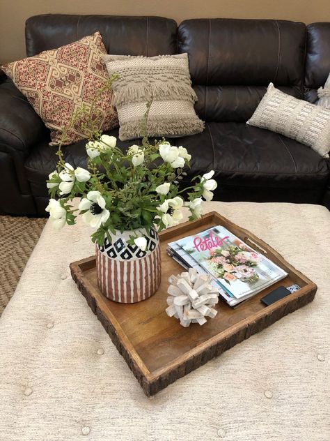 Spring ottoman tray ideas Ottoman Tray Ideas, Camper Reno, Decor Western, Tray Styling, Tray Ideas, Ottoman Tray, Western Decor, Garden Room, Tray Decor