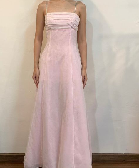 Babydoll Prom Dress Long, Prom Dresses Empire Waist, Lana Del Rey Inspired Prom Dress, Empire Prom Dress, Balletcore Prom Dress, Coquette Bridesmaid Dresses, Pink 90s Dress, Early 2000 Prom Dress, Pink 90s Prom Dress